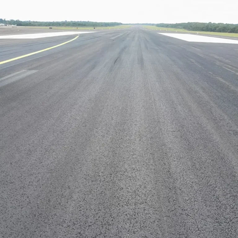 Descontaminación de Pistas en el Aeropuerto de Iguazu - Misiones IGR5