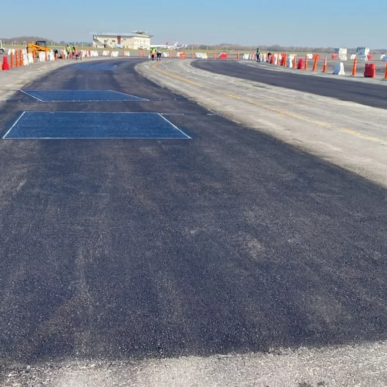 Titulo Bacheo y señalización en Aeropuerto de Ezeiza