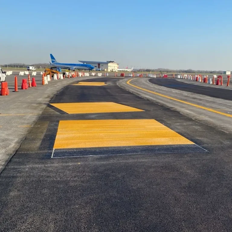 Titulo Bacheo y señalización en Aeropuerto de Ezeiza6