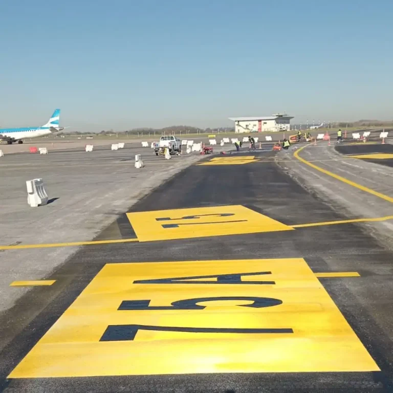 Titulo Bacheo y señalización en Aeropuerto de Ezeiza7