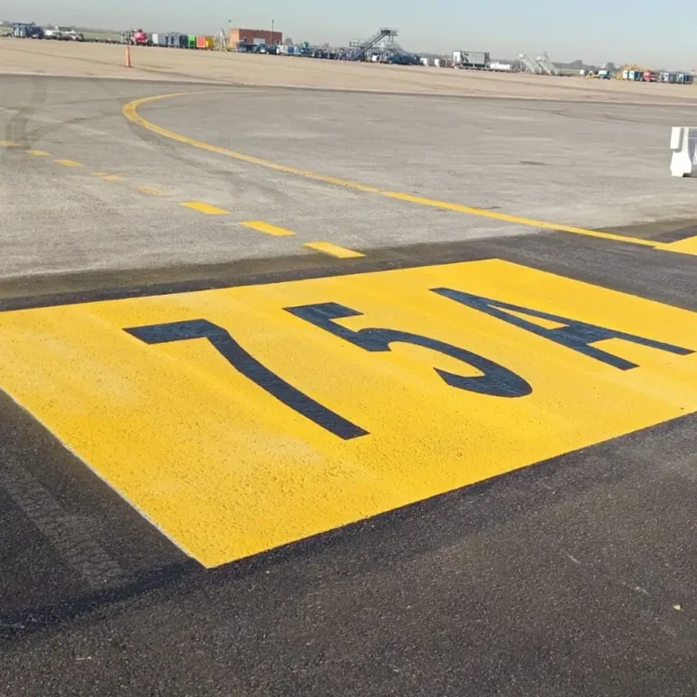 Titulo Bacheo y señalización en Aeropuerto de Ezeiza8