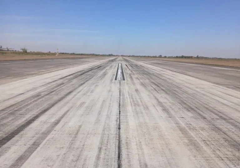 Descontaminado de pista en Tucuman6