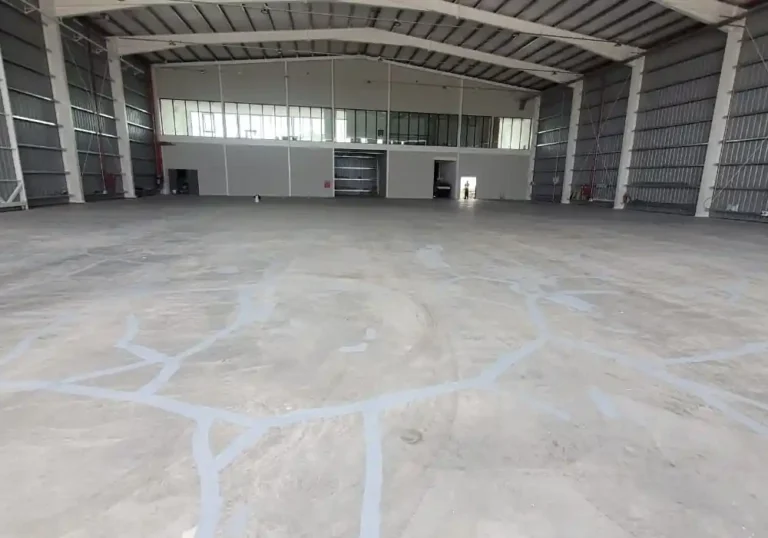 Pintura del piso de Hangar en Aeroparque Jorge Newbery12