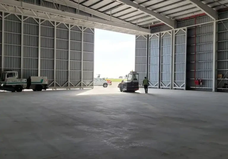 Pintura del piso de Hangar en Aeroparque Jorge Newbery3