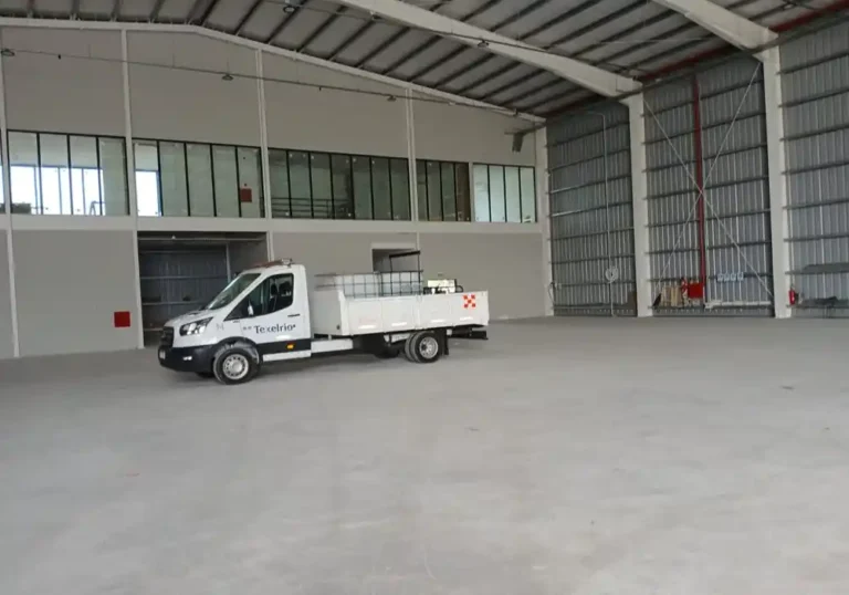 Pintura del piso de Hangar en Aeroparque Jorge Newbery4