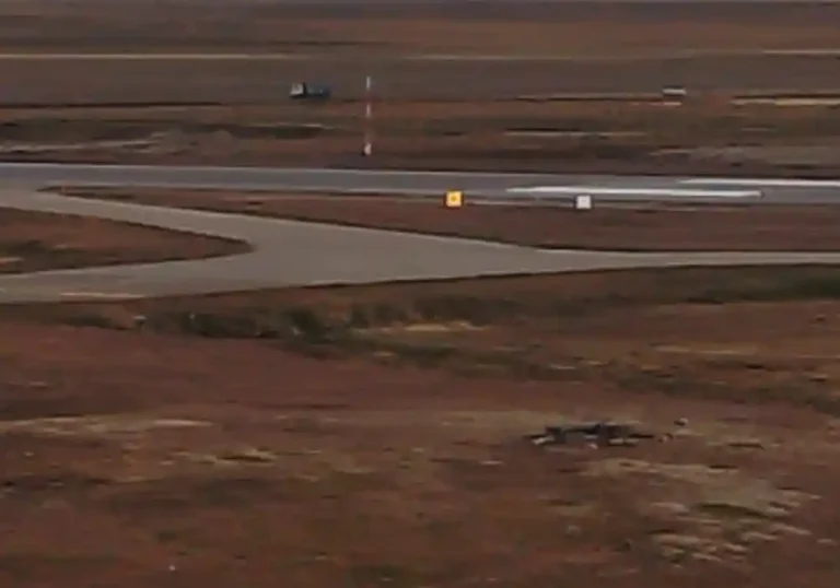 Demarcacion horizontal en el aeropuerto de Rio Grande3